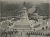 "Inauguration du Monument de la reine Victoria, le 16 Mai": unveiling by King George V on May 16, 1911.